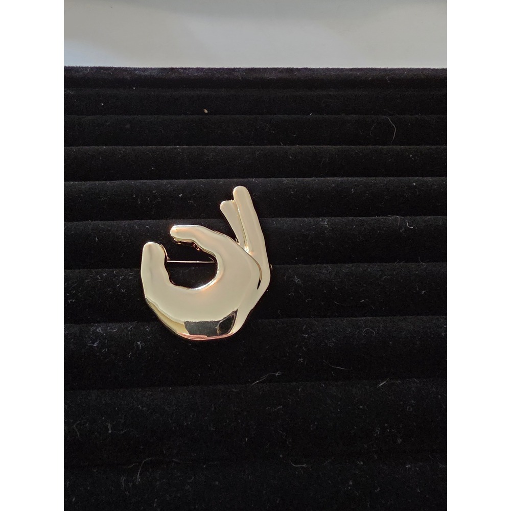 Gold Tone Hand Gesture OK Sign Brooch Pin Polished Minimalist Accessory